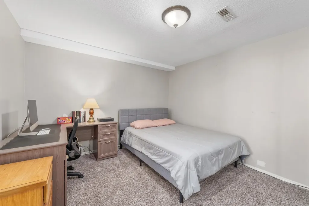 3925 N Rushwood Wichita KS 67226