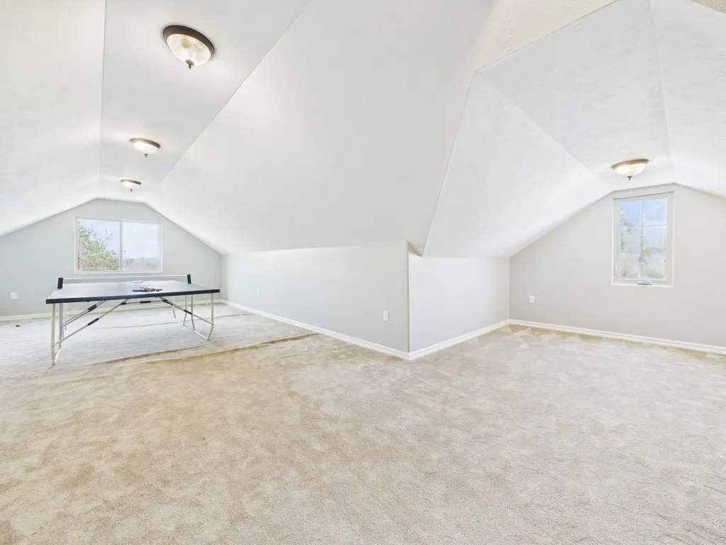 22015 W 101st Street N Mount Hope KS 67108