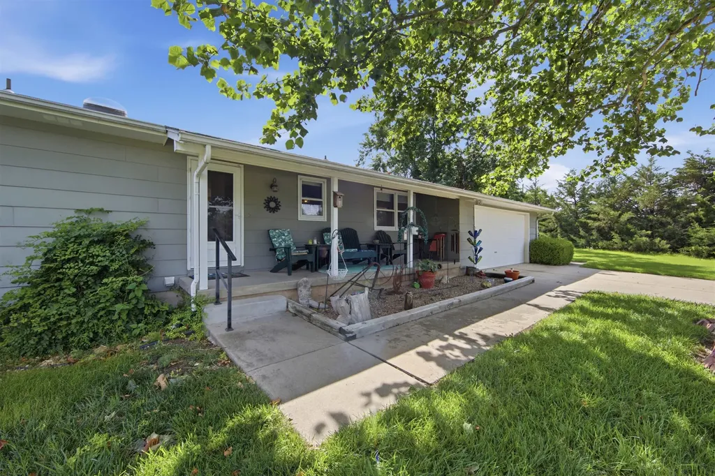 10560 SW Dennett Road Augusta KS 67010
