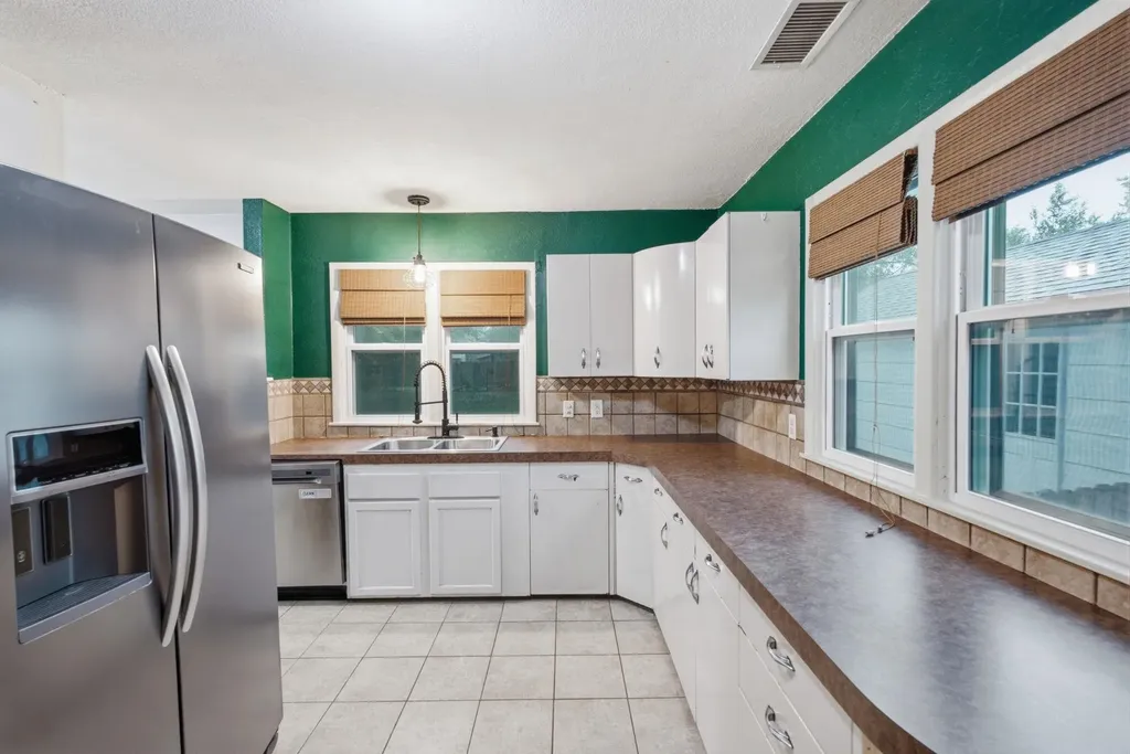 420 S Mccomas Wichita KS 67213