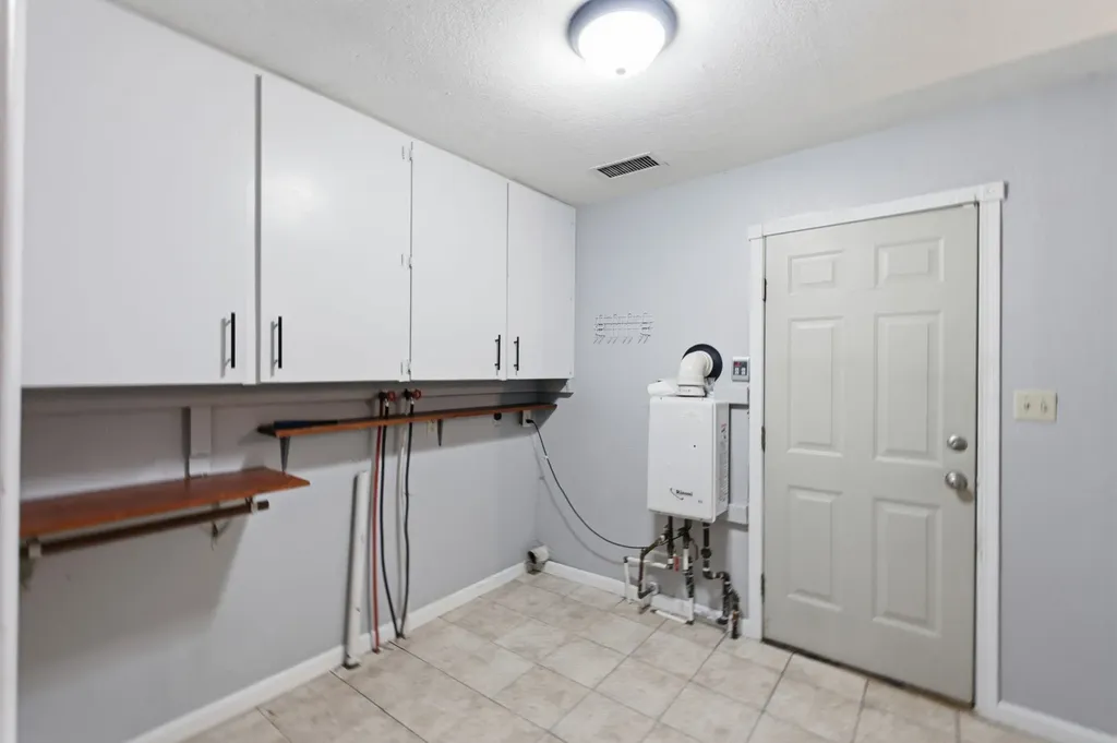 420 S Mccomas Wichita KS 67213