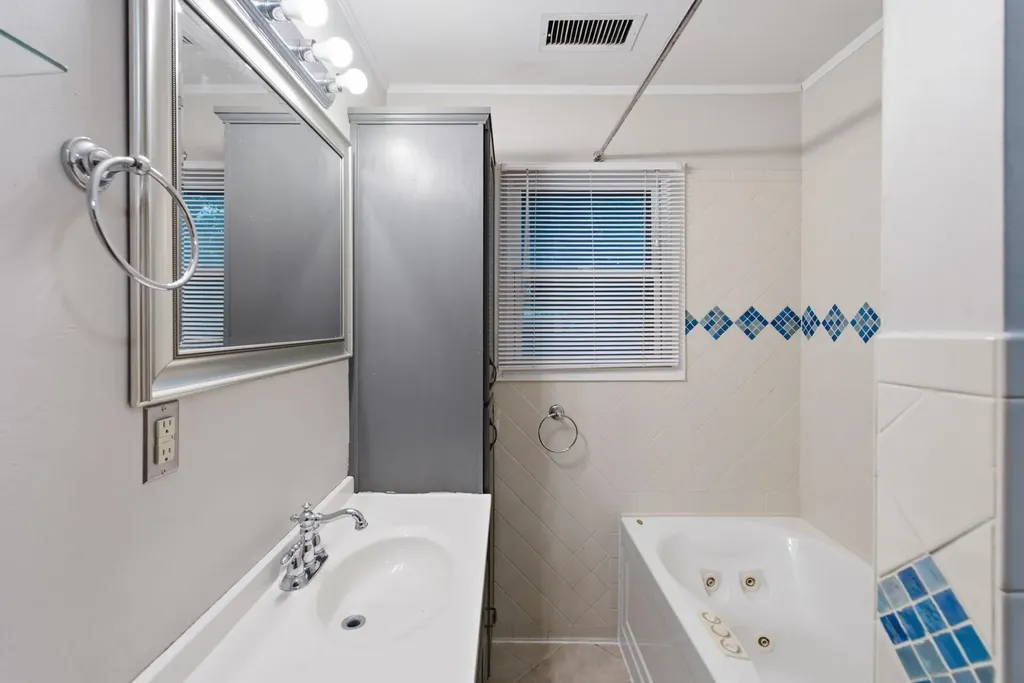 420 S Mccomas Wichita KS 67213