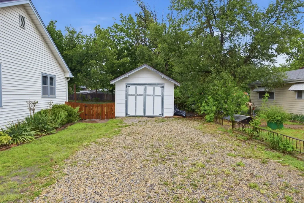 420 S Mccomas Wichita KS 67213