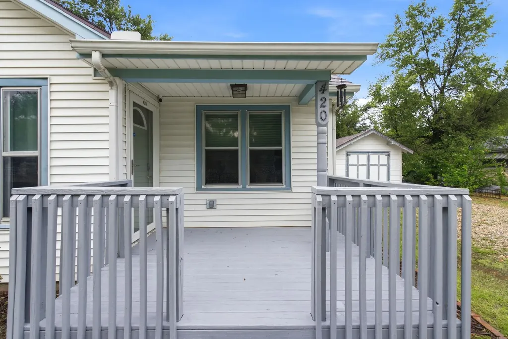 420 S Mccomas Wichita KS 67213