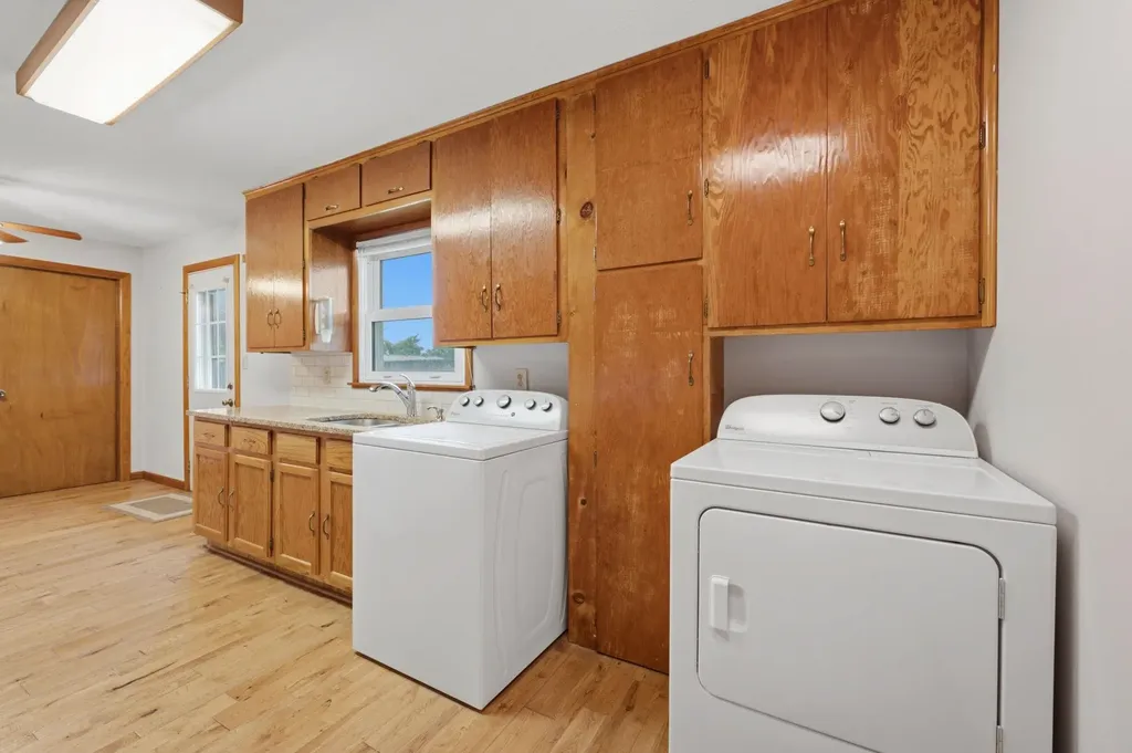 1904 W 32nd Street S Wichita KS 67217-2031