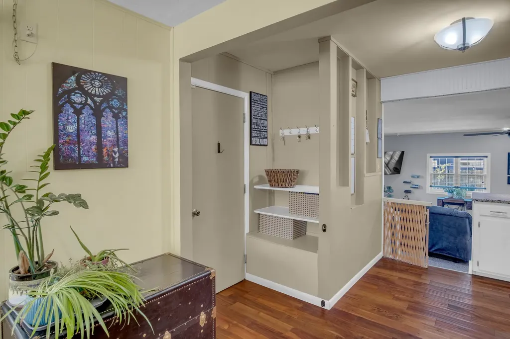 627 S Poplar Newton KS 67114