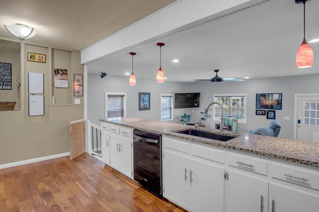 627 S Poplar Newton KS 67114