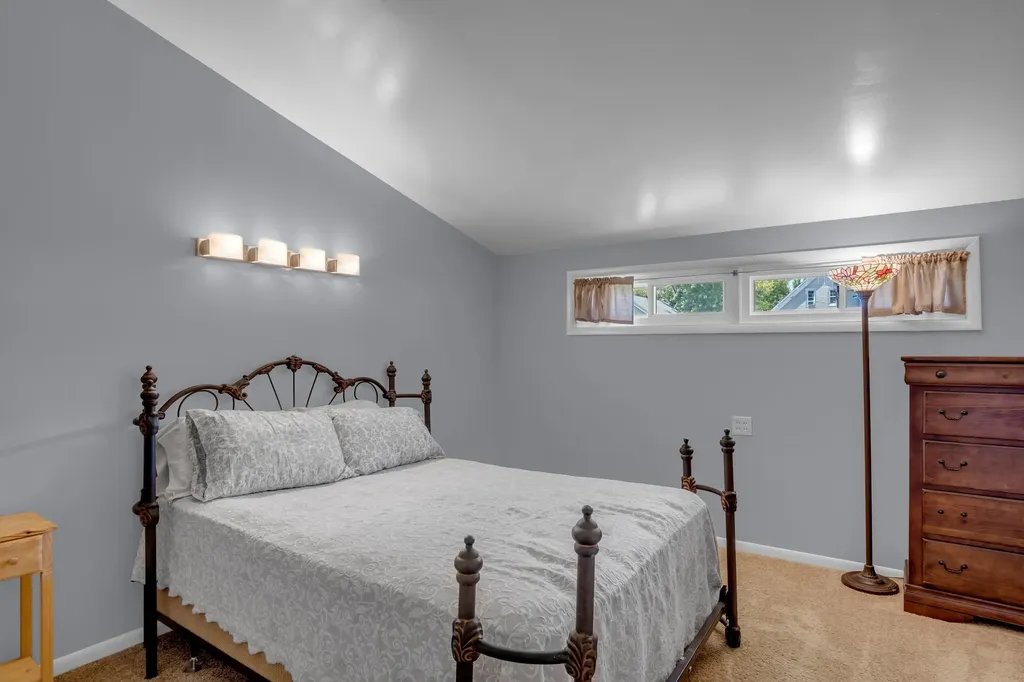 627 S Poplar Newton KS 67114