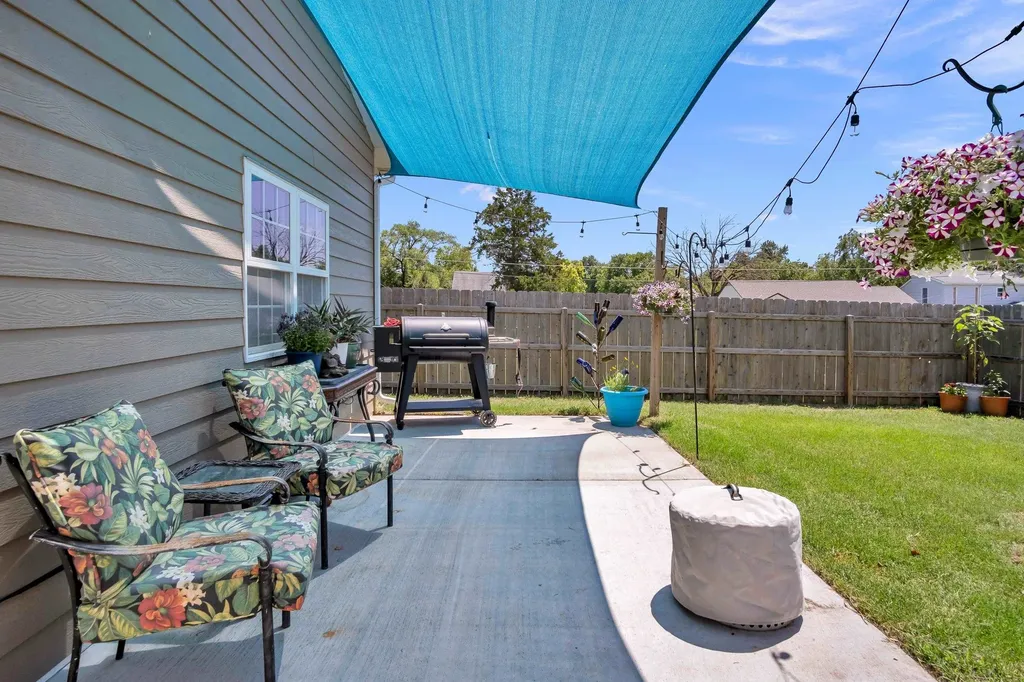 627 S Poplar Newton KS 67114