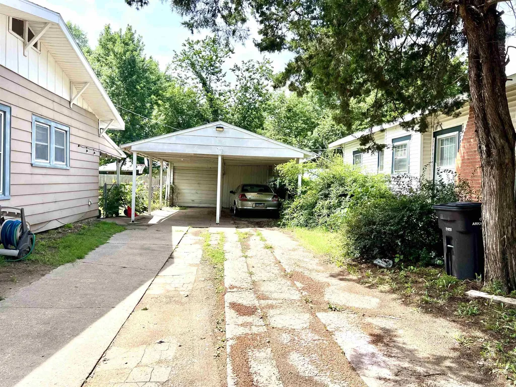 211 W Linden Arkansas City KS 67005