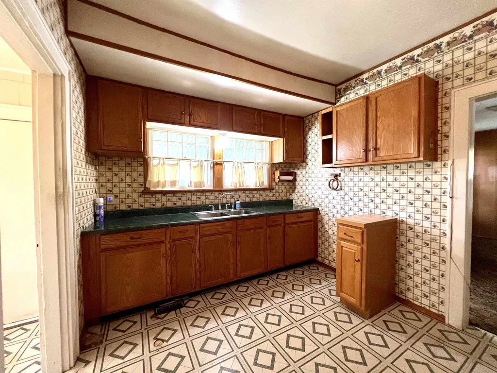 211 W Linden Arkansas City KS 67005