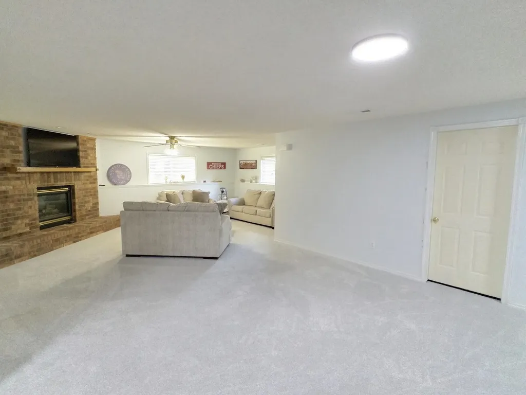 215 Prather Mulvane KS 67110