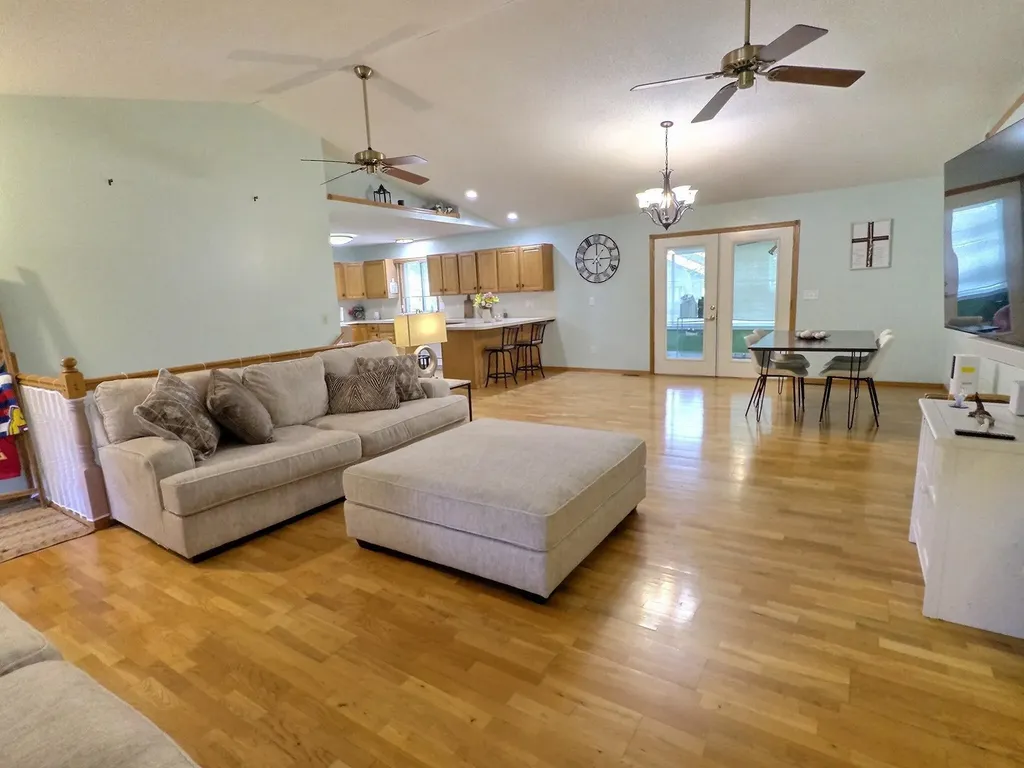 215 Prather Mulvane KS 67110