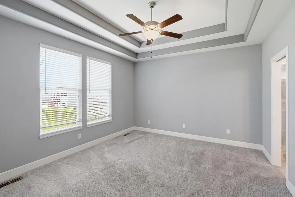 1021 W Ledgestone Andover KS 67002