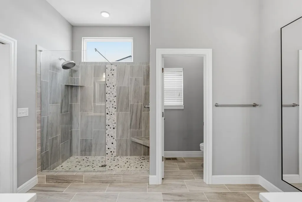 1021 W Ledgestone Andover KS 67002