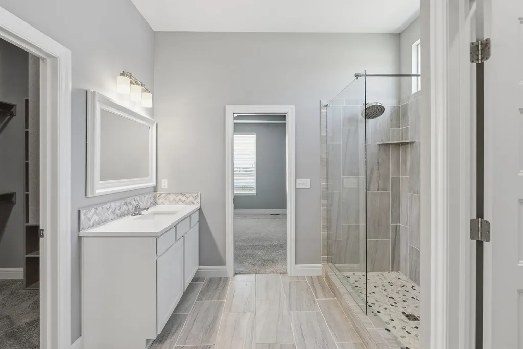 1021 W Ledgestone Andover KS 67002
