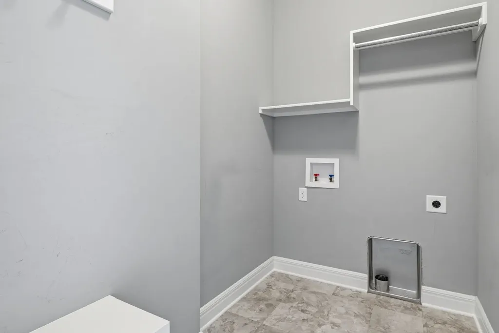 1021 W Ledgestone Andover KS 67002