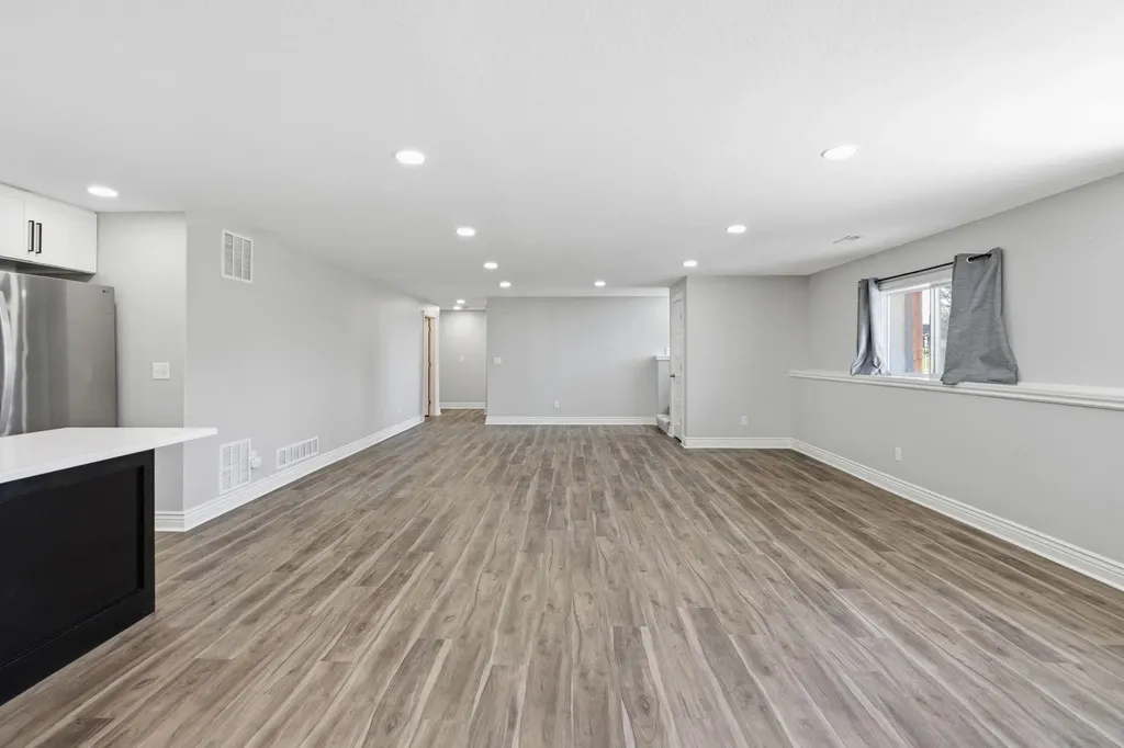 1021 W Ledgestone Andover KS 67002