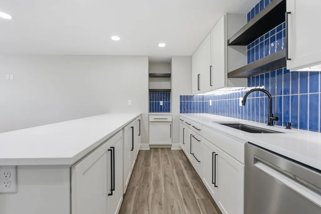 1021 W Ledgestone Andover KS 67002