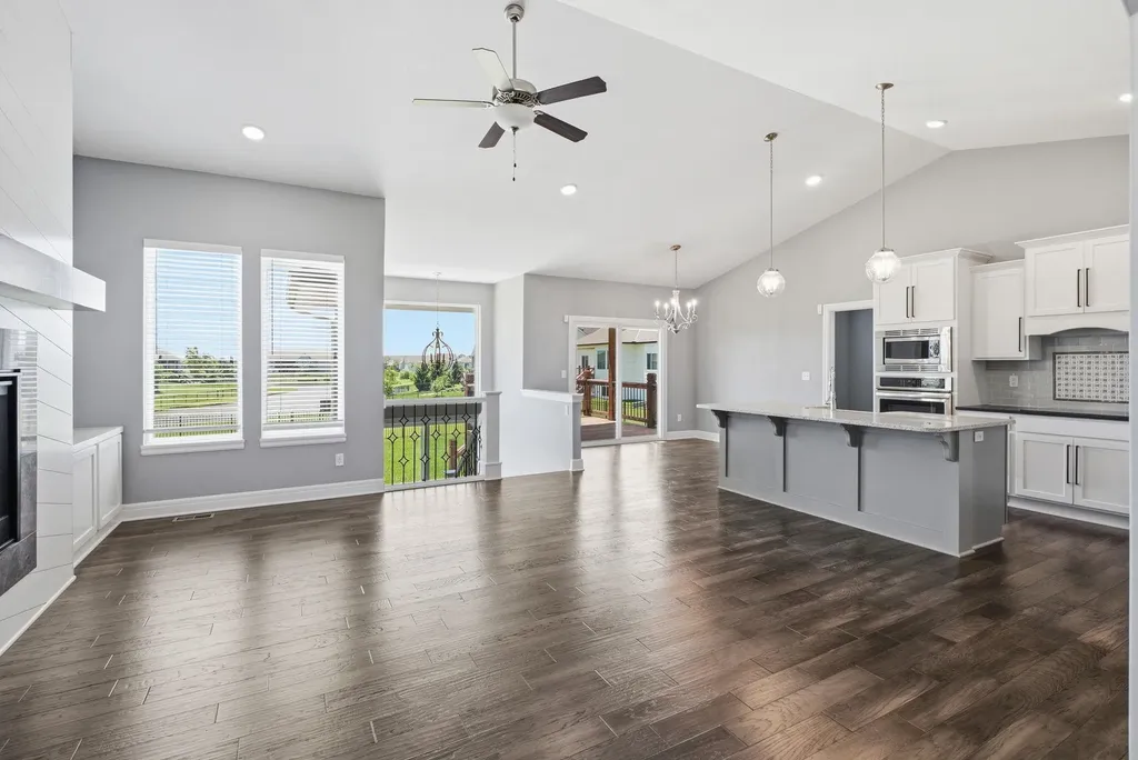 1021 W Ledgestone Andover KS 67002