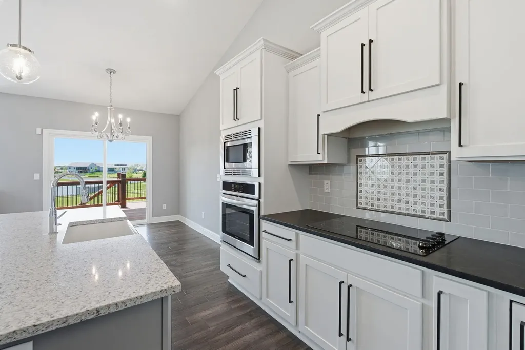 1021 W Ledgestone Andover KS 67002