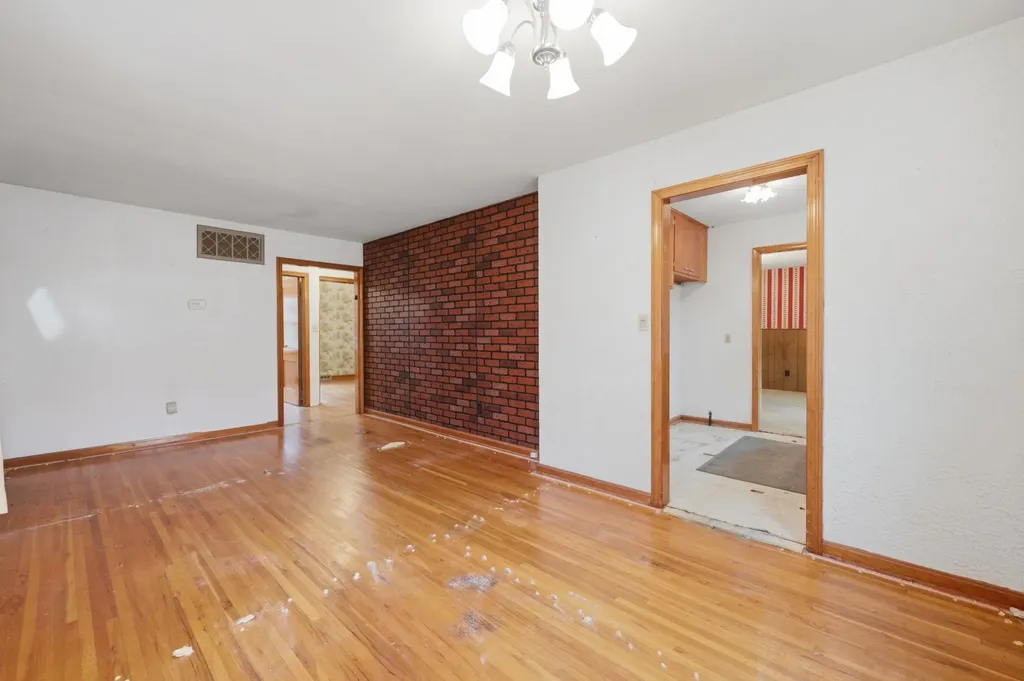 1312 W Regal Wichita KS 67217