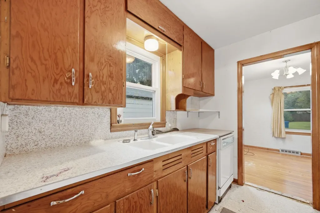 1312 W Regal Wichita KS 67217