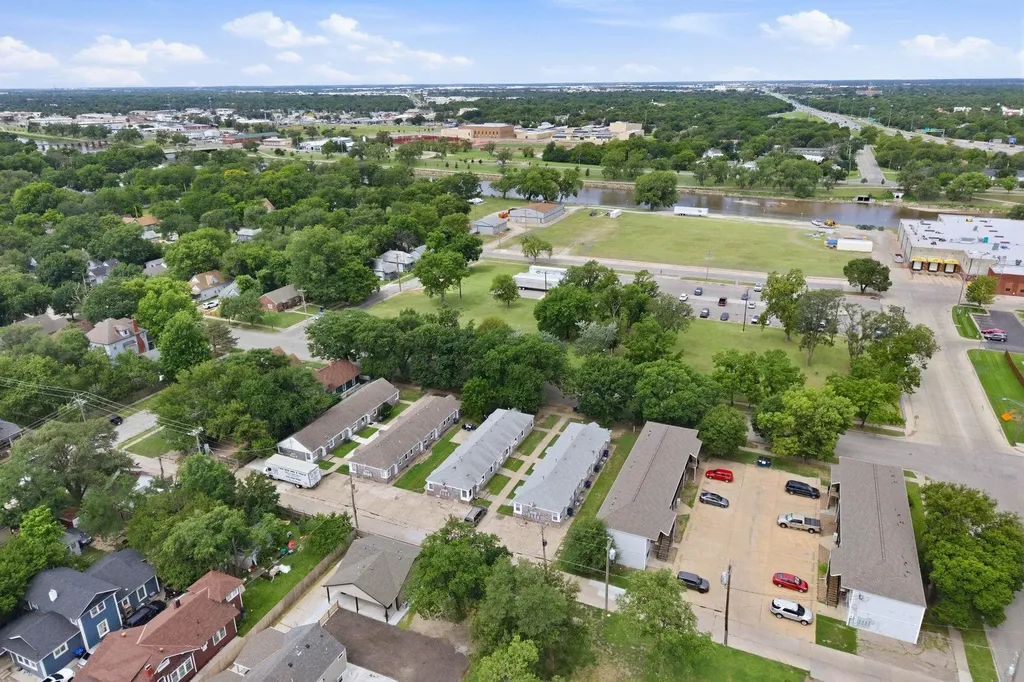 828 S Water Street Wichita KS 67213