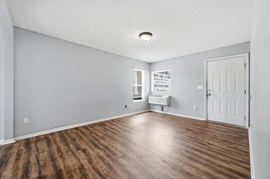 828 S Water Street Wichita KS 67213