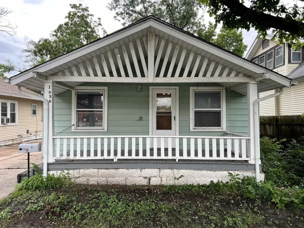 1636 S Market Street Wichita KS 67211