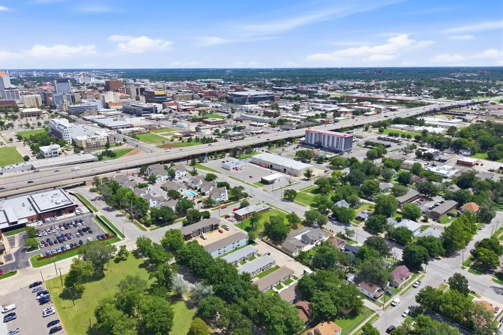 824 S Water Street Wichita KS 67213