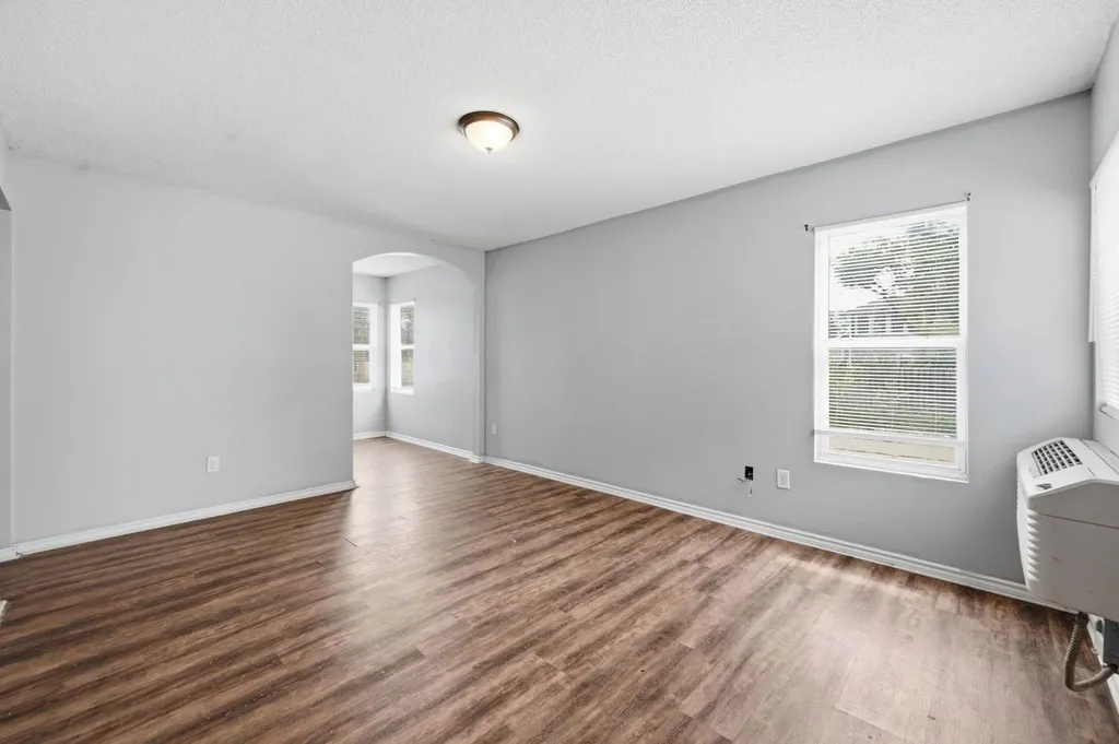 824 S Water Street Wichita KS 67213