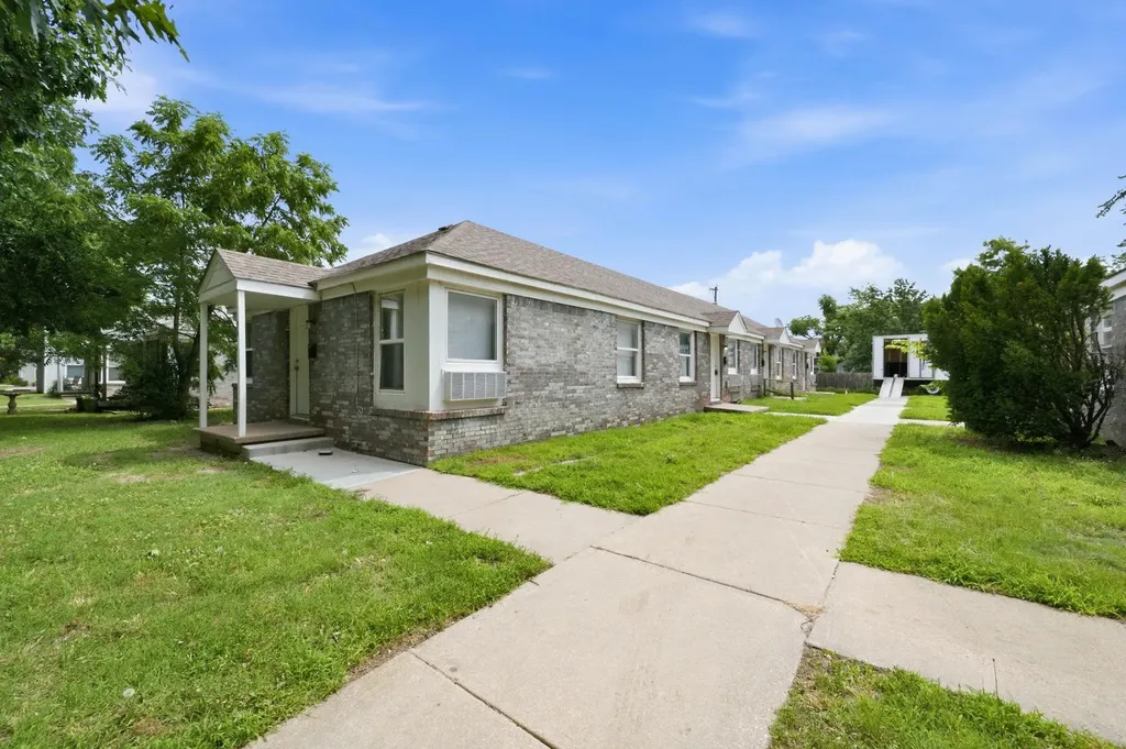 824 S Water Street Wichita KS 67213