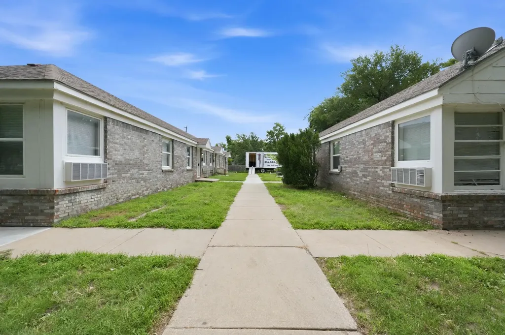 824 S Water Street Wichita KS 67213