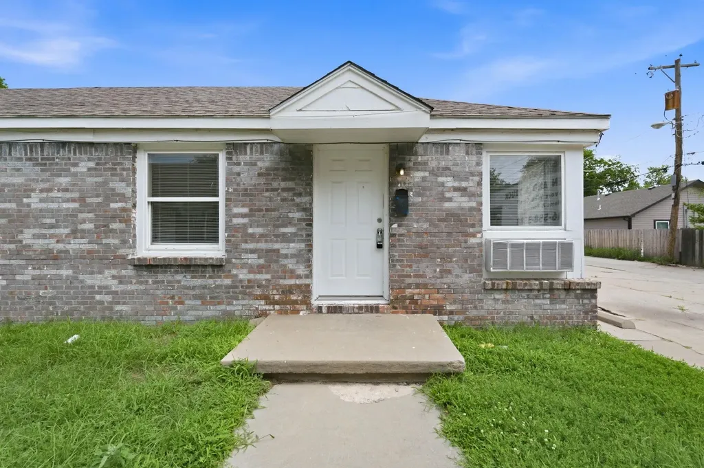 824 S Water Street Wichita KS 67213