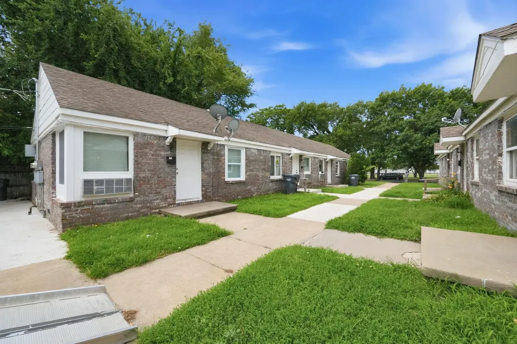 824 S Water Street Wichita KS 67213