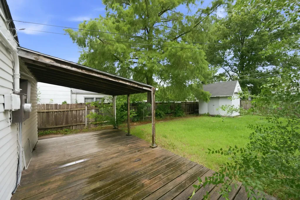 5732 E Castle Drive Wichita KS 67218