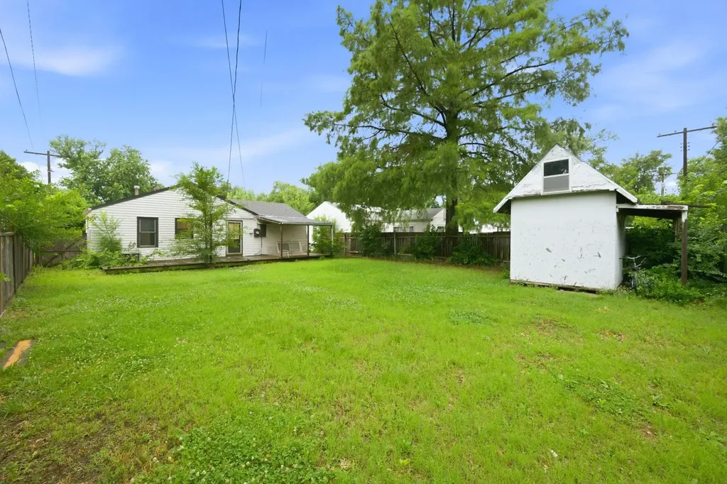 5732 E Castle Drive Wichita KS 67218