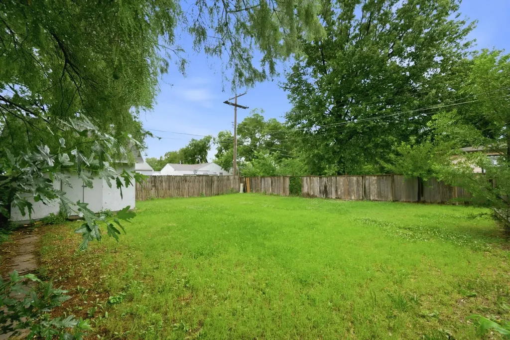 5732 E Castle Drive Wichita KS 67218