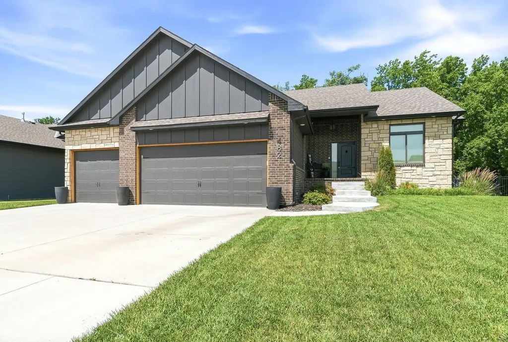 4821 N Peregrine Street Wichita KS 67219