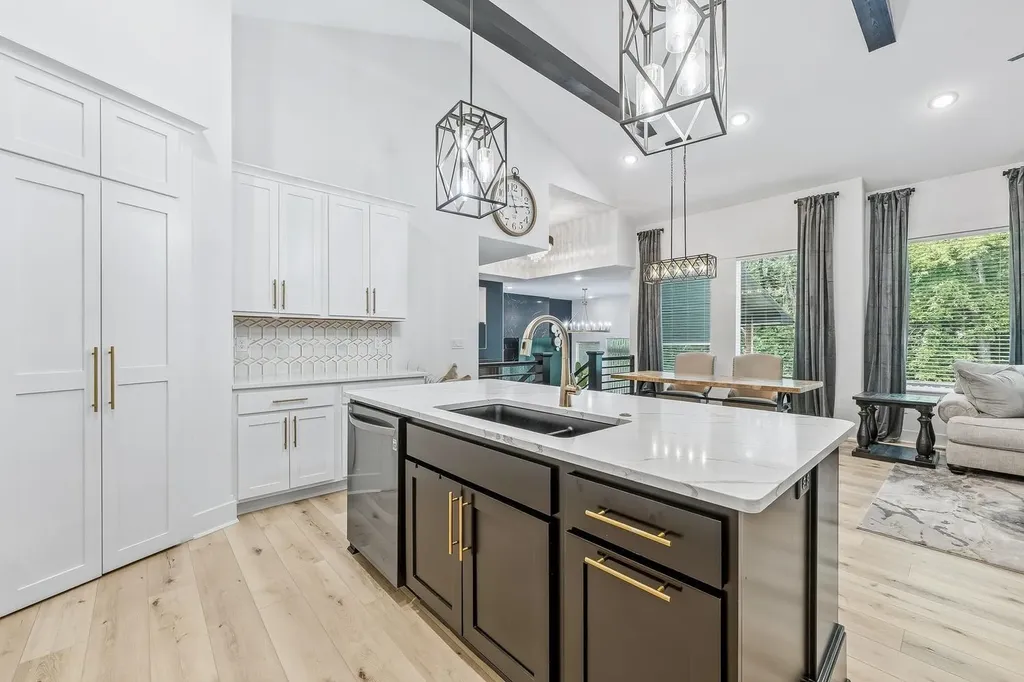 4821 N Peregrine Street Wichita KS 67219