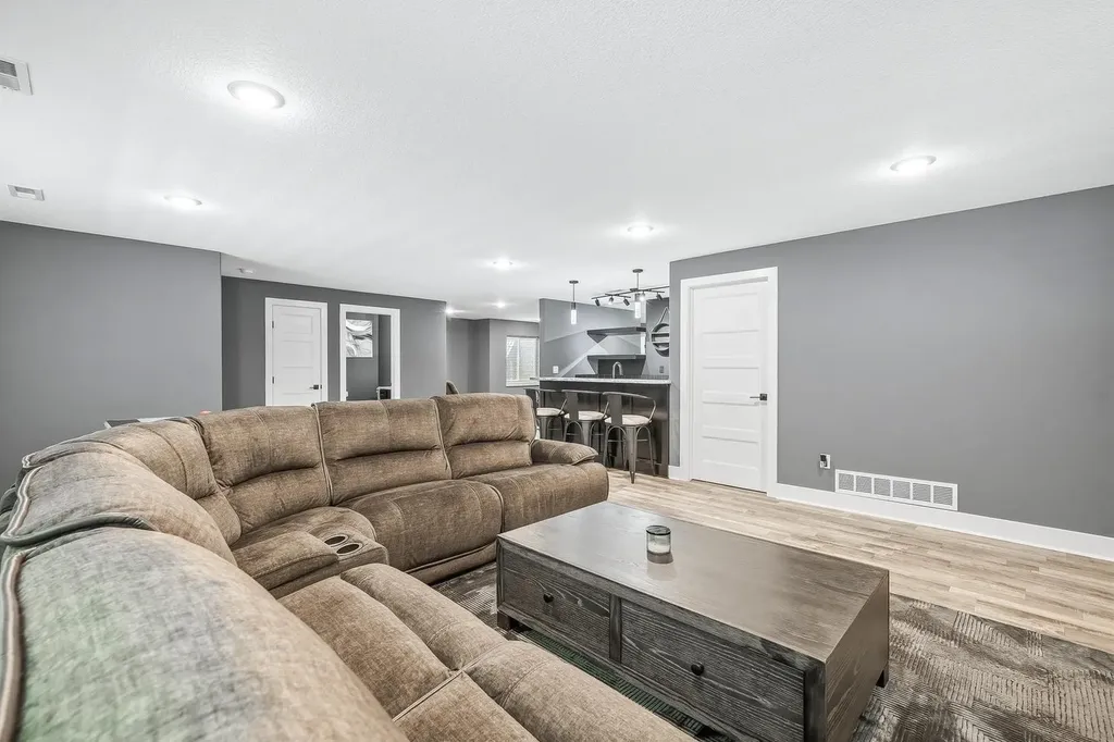 4821 N Peregrine Street Wichita KS 67219