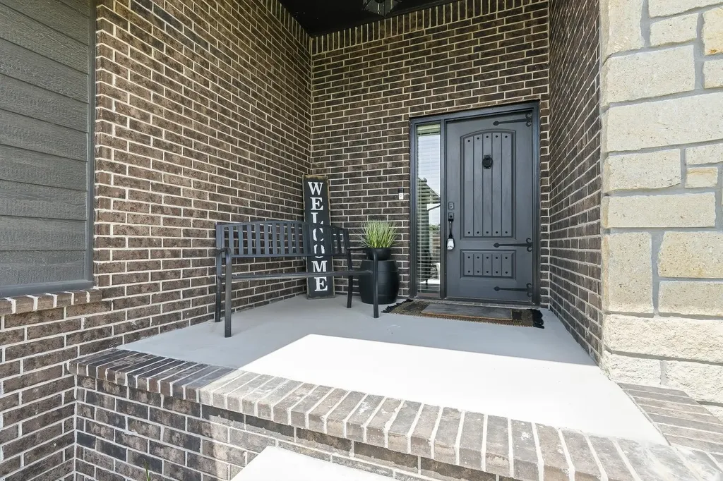 4821 N Peregrine Street Wichita KS 67219