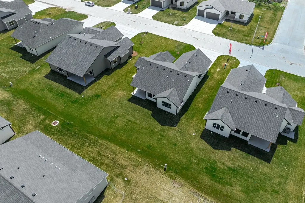 520 E Elmwood Street Park City KS 67147-1124
