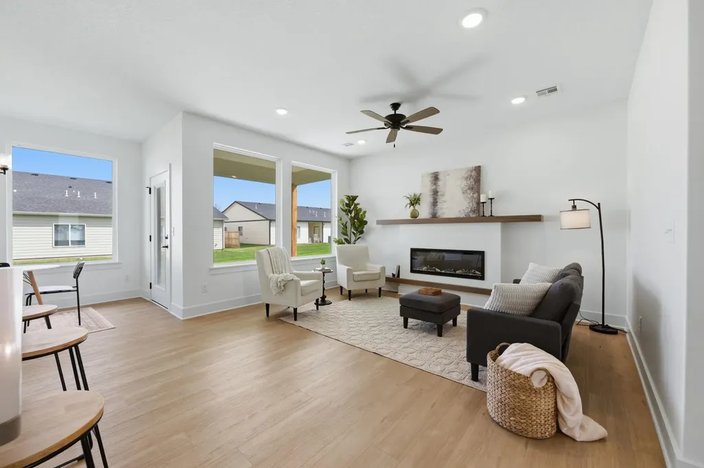520 E Elmwood Street Park City KS 67147-1124