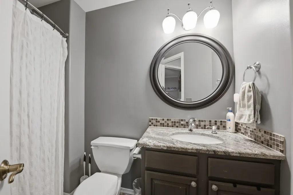 1362 N Hickory Creek Wichita KS 67235