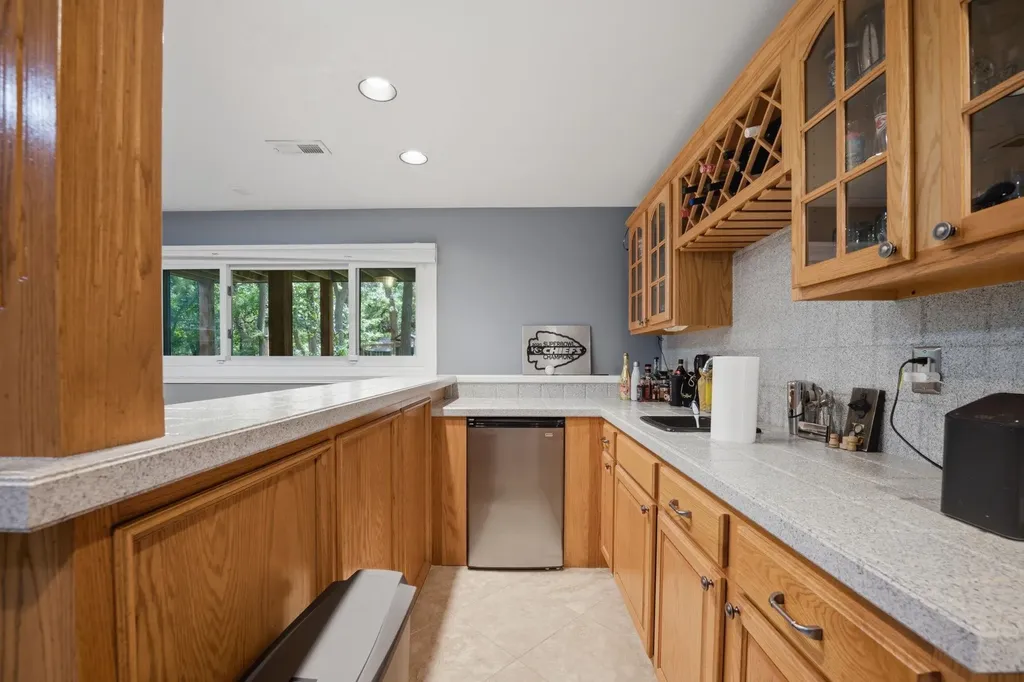 1362 N Hickory Creek Wichita KS 67235