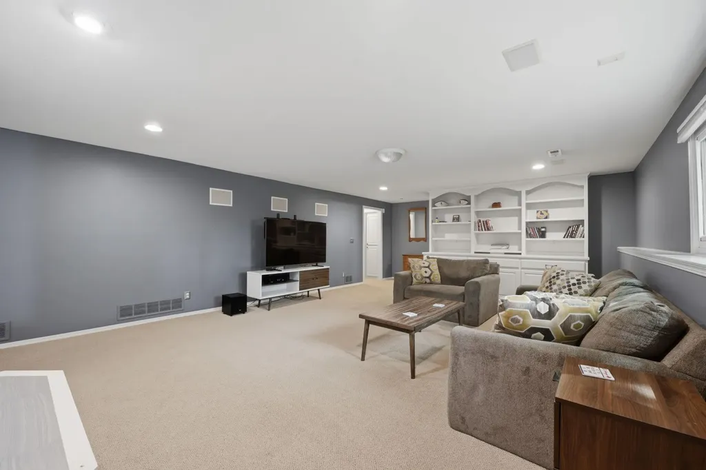 1362 N Hickory Creek Wichita KS 67235