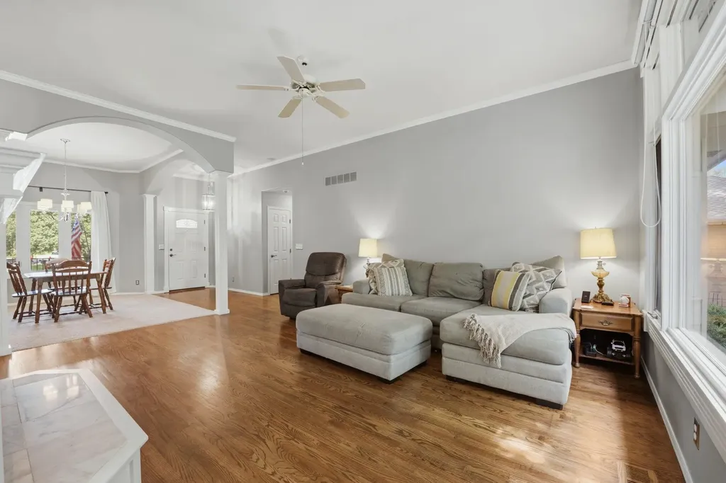 1362 N Hickory Creek Wichita KS 67235