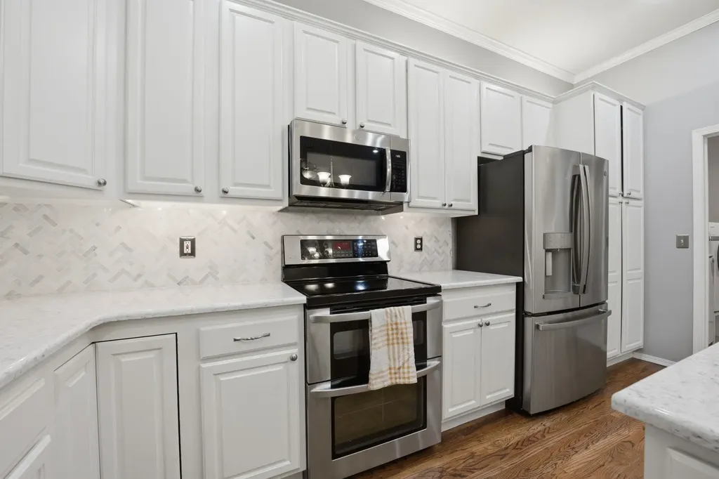 1362 N Hickory Creek Wichita KS 67235
